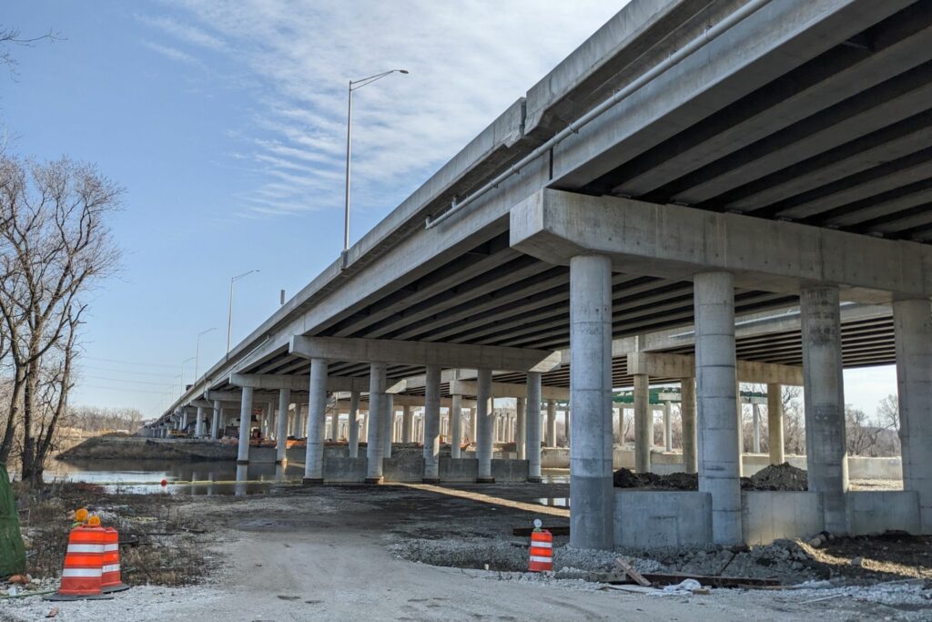 Case Study NITROcrete and Mile Long Bridge Chicago 1 - Mile Long Bridge: 70,000 Cubic Yards of Perfectly Cooled Concrete - NITROcrete